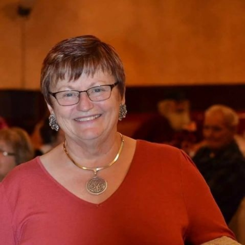 Meet your Posher, Catherine